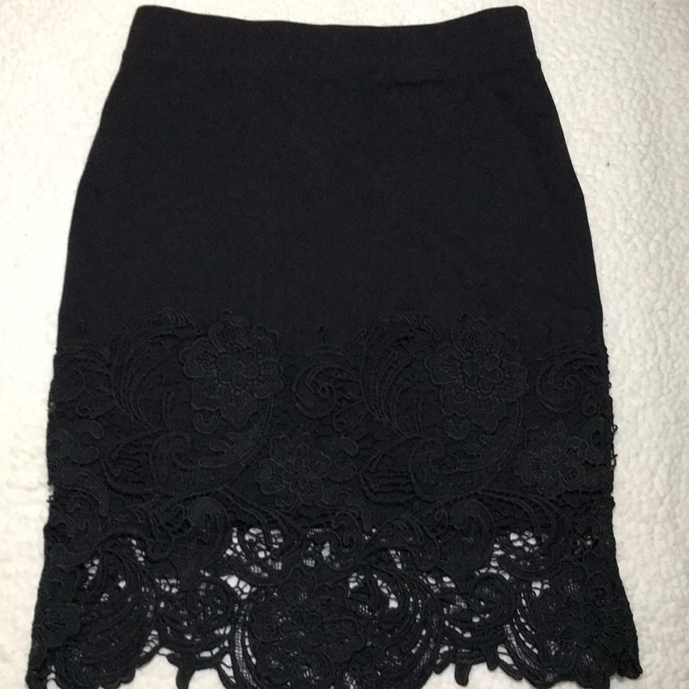 Lace Embroidered Black Skirt - Picture 5 of 10